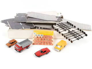 Lot 257 - DINKY TOYS (GB) (1)