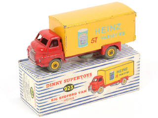 Lot 253 - DINKY TOYS (GB) (1)