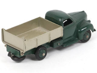 Lot 313 - DINKY TOYS (FRANCE) (1)