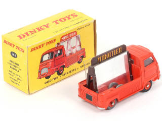 Lot 317 - DINKY TOYS (FRANCE) (1)