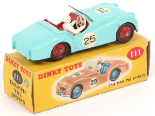 Lot 242 - DINKY TOYS (GB) (1)