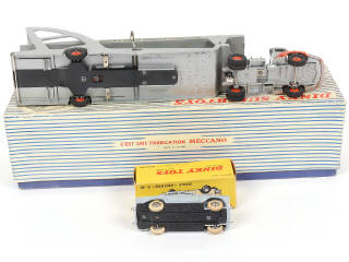 Lot 324 - DINKY TOYS (FRANCE) (2)