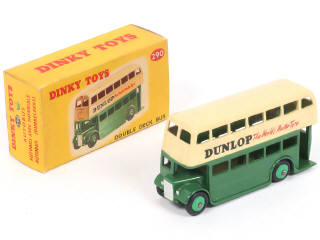 Lot 256 - DINKY TOYS (GB) (1)