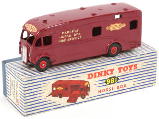 Lot 254 - DINKY TOYS (GB) (1)