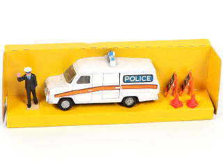 Lot 287 - DINKY TOYS (GB) (2)