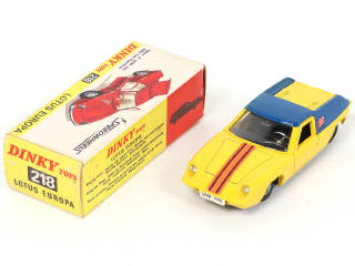 Lot 294 - DINKY TOYS (GB) (4)