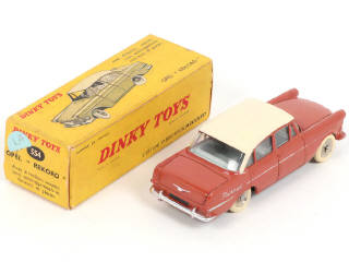 Lot 320 - DINKY TOYS (FRANCE) (2)