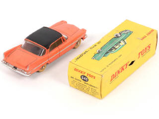 Lot 325 - DINKY TOYS (FRANCE) (3)