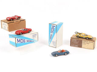 Lot 35 - DIVERS (4)