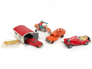 Lot 15 - DIVERS (5)