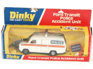 Lot 288 - DINKY TOYS (GB) (2)