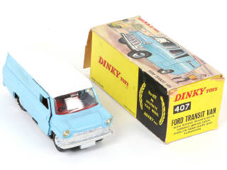 Lot 285 - DINKY TOYS (GB) (2)