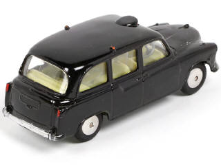 Lot 186 - CORGI TOYS (GB) (1)