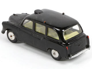 Lot 186 - CORGI TOYS (GB) (1)