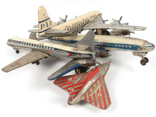 Lot 16 - DIVERS (4)