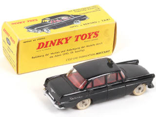 Lot 311 - DINKY TOYS (FRANCE) (1)