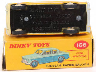 Lot 268 - DINKY TOYS (GB) (1)