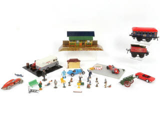 Lot 73 - DIVERS (35)