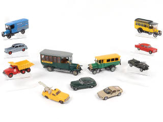 Lot 58 - DIVERS (11)