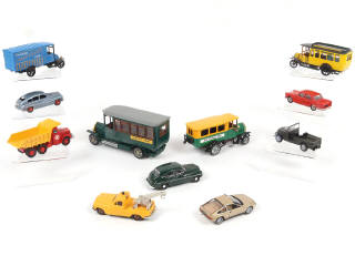 Lot 58 - DIVERS (11)