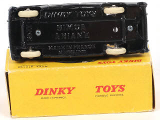 Lot 304 - DINKY TOYS (FRANCE) (1)