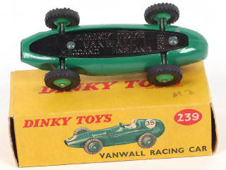 Lot 274 - DINKY TOYS (GB) (1)