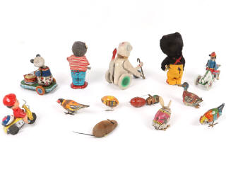Lot 17 - DIVERS (13)