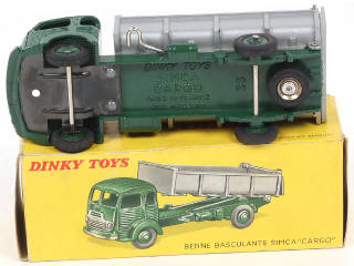 Lot 318 - DINKY TOYS (FRANCE) (1)