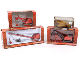Lot 70 - DIVERS (4)