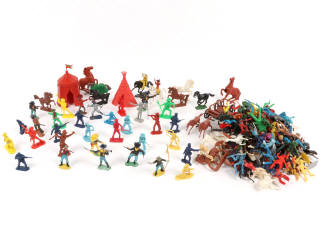 Lot 8 - DIVERS (132)