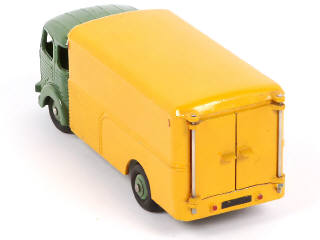 Lot 316 - DINKY TOYS (FRANCE) (1)
