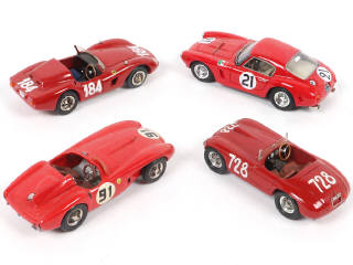 Lot 67 - DIVERS (4)