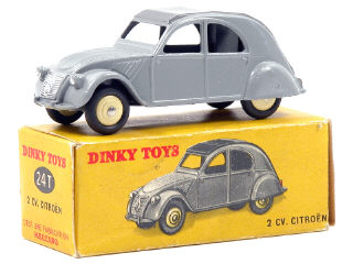 Lot 1385 - DINKY TOYS (FRANCE) (1)