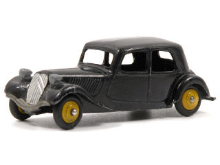 Lot 1329 - DINKY TOYS (FRANCE) (1)
