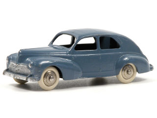 Lot 1339 - DINKY TOYS FRANCE (1)