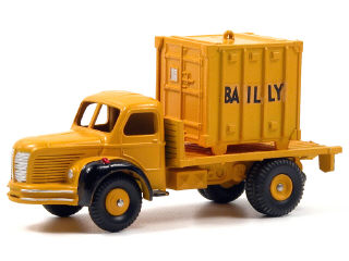 Lot 1546 - DINKY TOYS FRANCE (1)