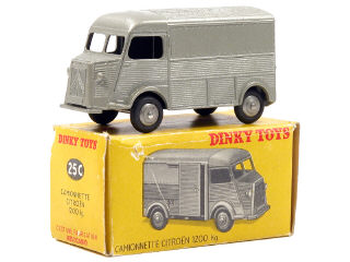 Lot 1523 - DINKY TOYS FRANCE (1)