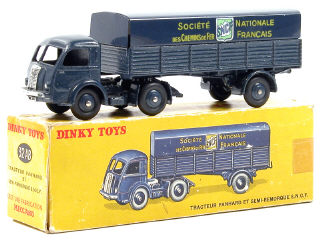 Lot 1513 - DINKY TOYS (FRANCE) (1)