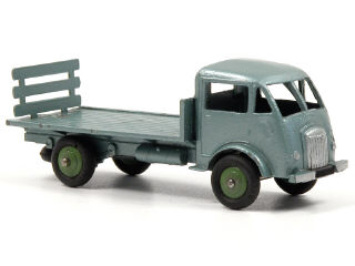Lot 1461 - DINKY TOYS FRANCE (1)