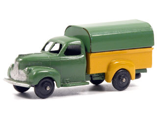 Lot 1489 - DINKY TOYS FRANCE (1)