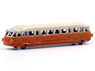 Lot 1450 - DINKY TOYS FRANCE (1)