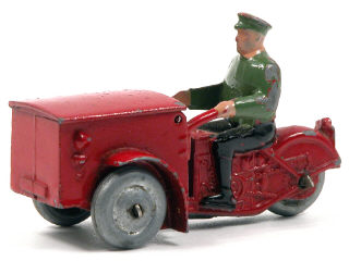 Lot 1454 - DINKY TOYS (FRANCE) (1)