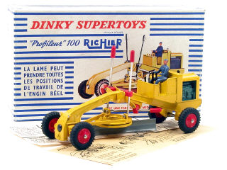 Lot 1560 - DINKY TOYS FRANCE (1)