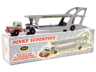 Lot 1557 - DINKY TOYS FRANCE (1)