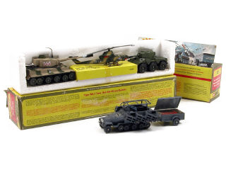 Lot 758 - CORGI TOYS (GB) (2)