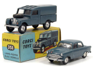 Lot 756 - CORGI TOYS (GB) (2)