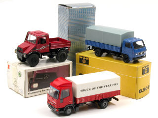Lot 686 - CONRAD & NZG (3)