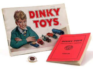Lot 1100 - DINKY TOYS GB (3)