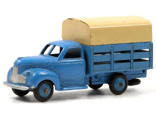 Lot 1475 - DINKY TOYS FRANCE (1)