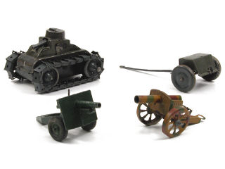 Lot 583 - DIVERS (4)